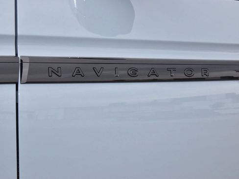 New 2026 Lincoln Navigator Reserve w/ Jet Appearance Package AWD/4WD image 44