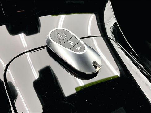 Used 2026 Mercedes-Benz GLC 300 image 12