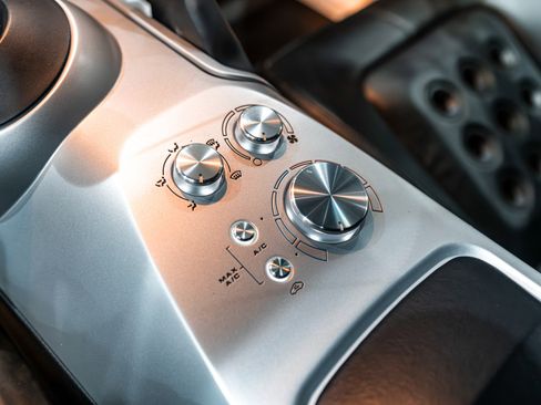 Used 2006 Ford GT image 19