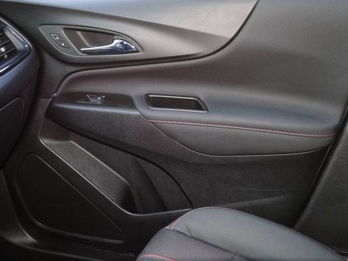 Certified 2022 Chevrolet Equinox RS FWD image 25