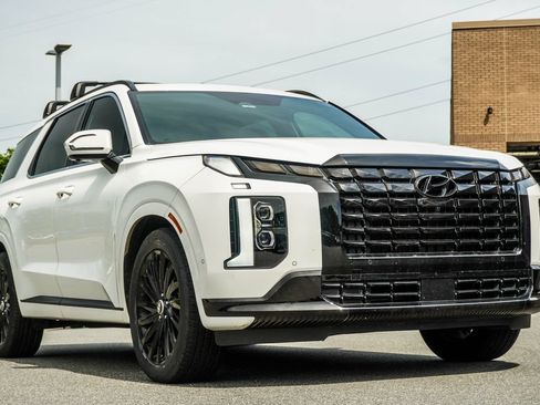 Used 2024 Hyundai Palisade Calligraphy AWD/4WD image 5