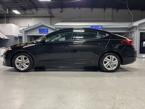 Used 2019 Hyundai Elantra Value Edition FWD image 4
