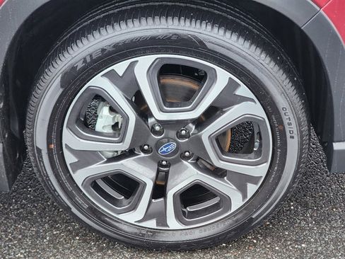 Certified 2025 Subaru Ascent Limited w/ Popular Package #1 image 4