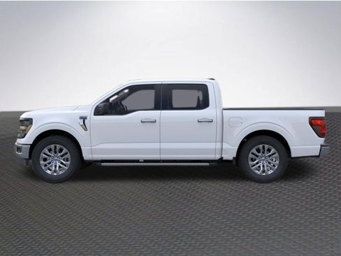 New 2026 Ford F150 XLT w/ XLT Chrome Appearance Package RWD image 3