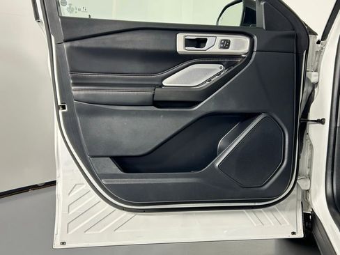 Used 2020 Ford Explorer ST w/ ST Street Pack image 37