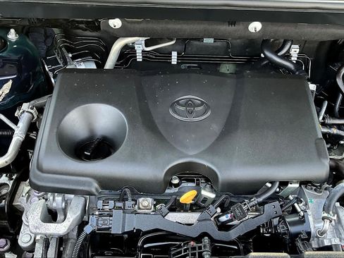 Used 2024 Toyota RAV4 XLE image 31