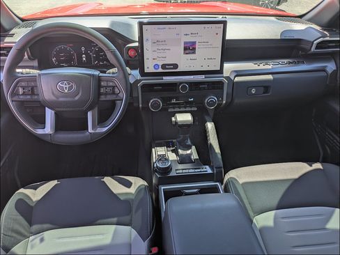 Used 2024 Toyota Tacoma TRD Off-Road AWD/4WD image 17