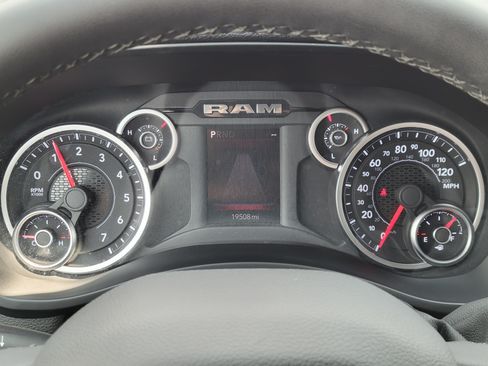 Used 2026 RAM 2500 Big Horn AWD/4WD image 8