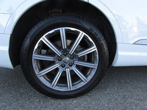 Used 2017 Audi Q7 3.0T Premium Plus image 25