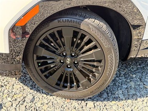 Used 2025 Hyundai Santa Fe Calligraphy image 25