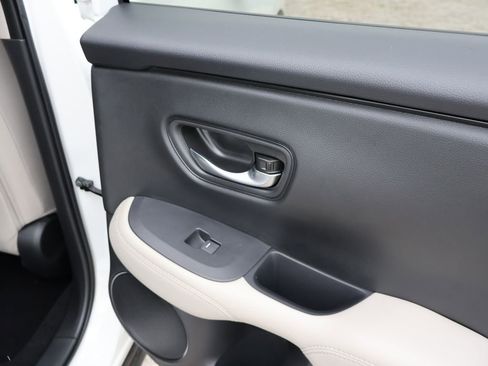 New 2026 Honda HR-V LX image 13