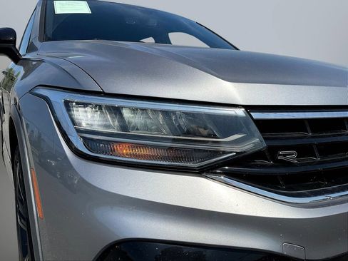 Used 2023 Volkswagen Tiguan SE R-Line AWD/4WD image 35