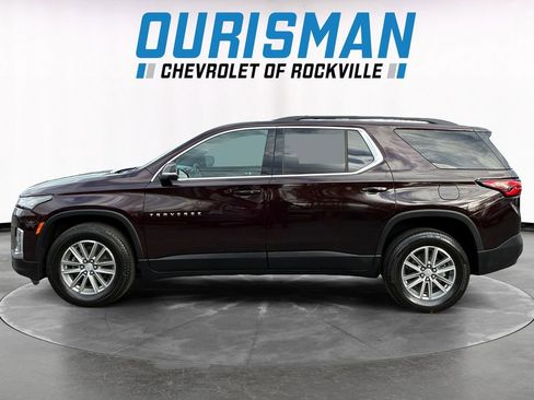 Used 2023 Chevrolet Traverse LT image 3