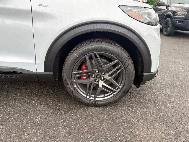 Used 2026 Ford Explorer ST-Line w/ ST-Line Street Pack AWD/4WD image 20