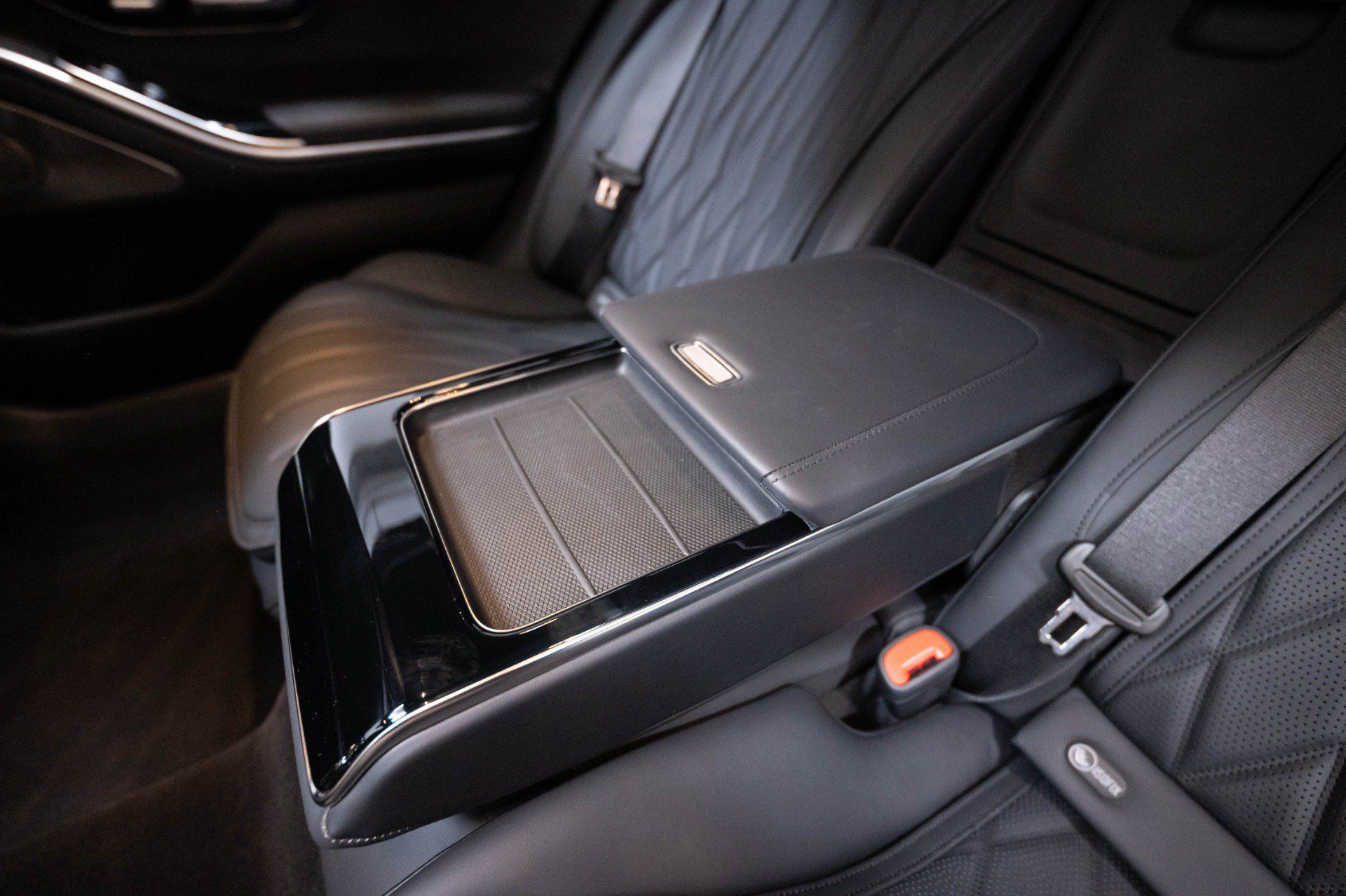 Used 2026 Mercedes-Benz S 63 AMG S image 17