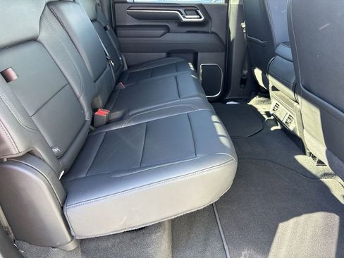 Used 2024 GMC Sierra 2500 SLT image 26