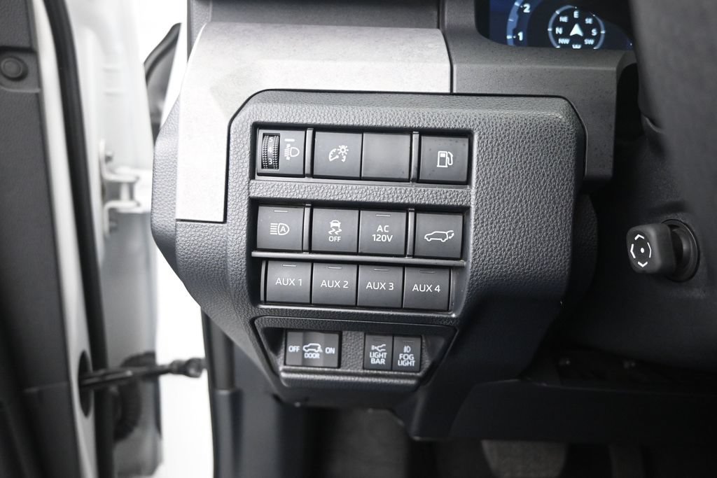 Used 2025 Toyota 4Runner Trailhunter AWD/4WD image 12