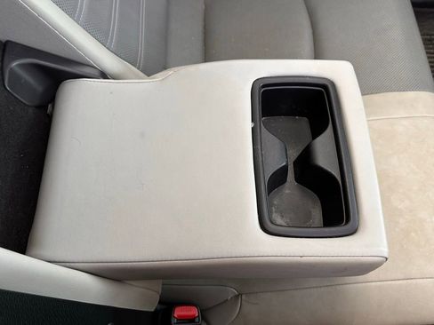 Used 2021 Toyota RAV4 Limited image 19