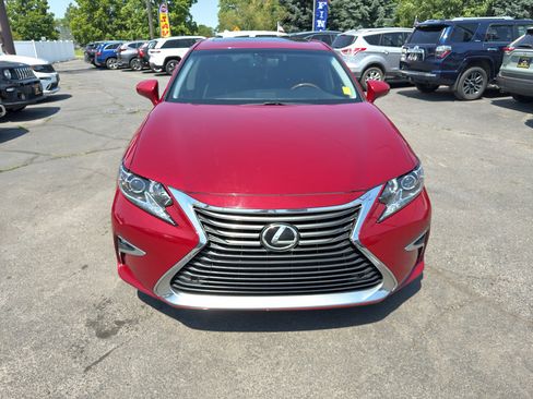 Used 2016 Lexus ES 350 w/ Premium Package w/Wood Trim FWD image 12