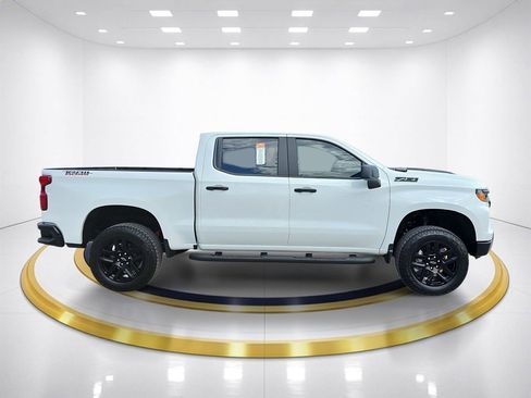 New 2026 Chevrolet Silverado 1500 Custom Trail Boss w/ LPO, Dark Essentials Package AWD/4WD image 5
