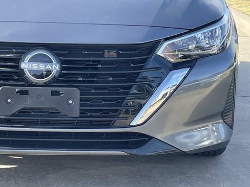 Used 2025 Nissan Sentra SV FWD image 7