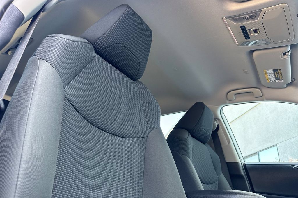 Certified 2023 Toyota RAV4 LE FWD image 16