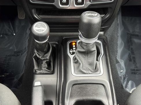 Used 2018 Jeep Wrangler Sport AWD/4WD image 11
