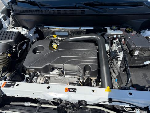 Used 2023 Chevrolet Equinox RS w/ RS Leather Package image 27