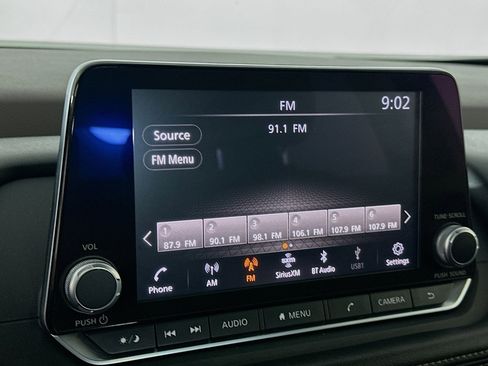 Used 2021 Nissan Rogue S image 19