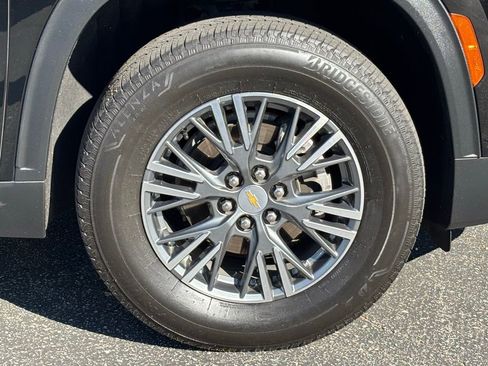 Used 2024 Chevrolet Traverse LT w/ Trailering Package image 33