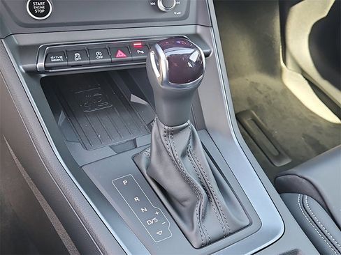 New 2025 Audi Q3 2.0T Premium image 28
