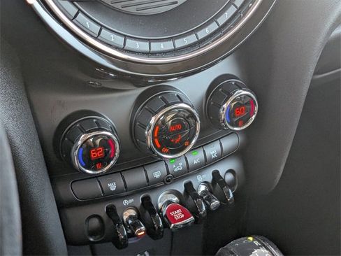 Used 2015 MINI Cooper S image 22