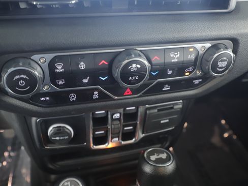 Certified 2024 Jeep Wrangler Sport S image 14