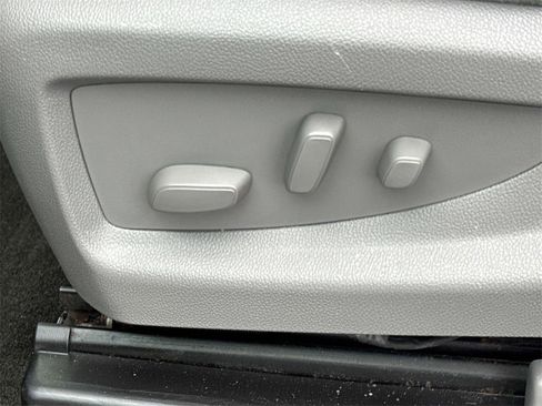 Used 2018 Chevrolet Silverado 1500 LT w/ LT Convenience Package image 13