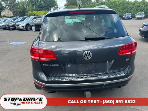 Used 2016 Volkswagen Touareg Sport image 5