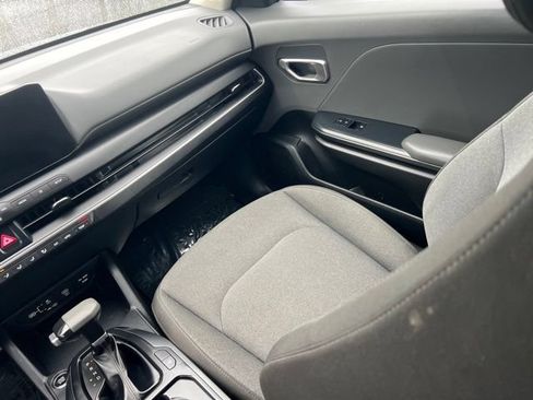 Used 2025 Kia K4 FWD image 13