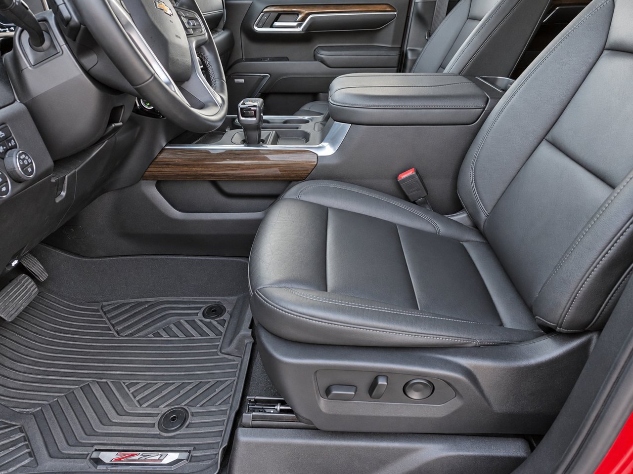 Certified 2024 Chevrolet Silverado 1500 LT Trail Boss w/ Convenience Package II AWD/4WD image 18