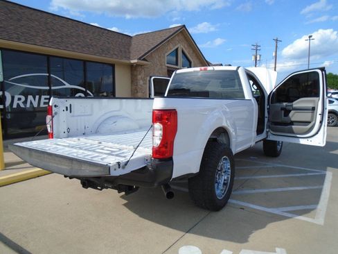 Used 2020 Ford F250 XL w/ Power Equipment Group image 19