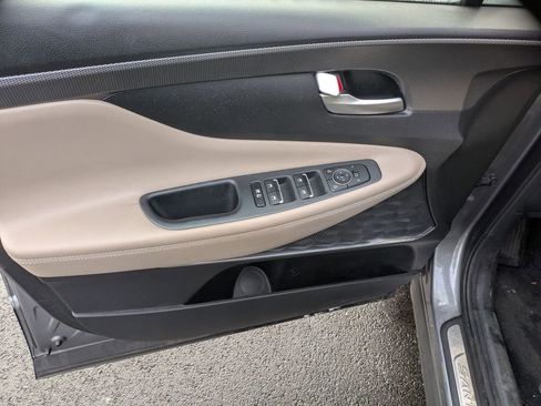 Used 2019 Hyundai Santa Fe Limited image 9