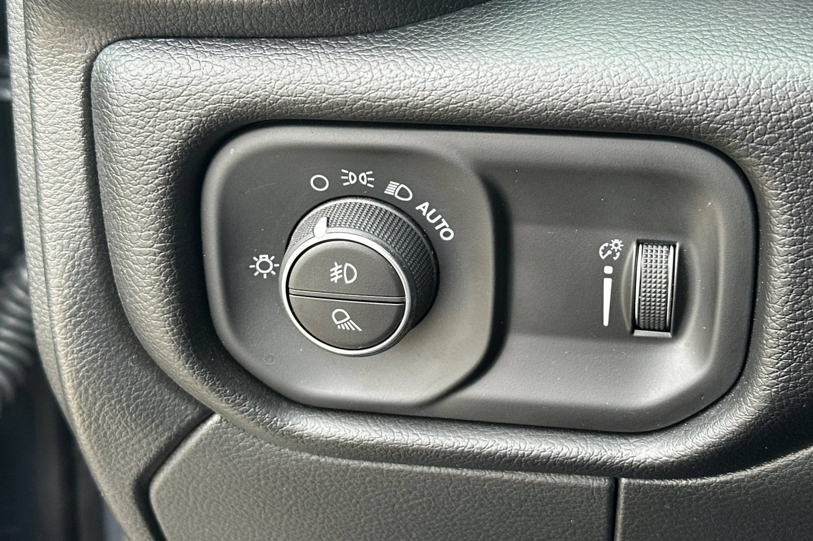Used 2026 RAM 2500 Big Horn AWD/4WD image 30