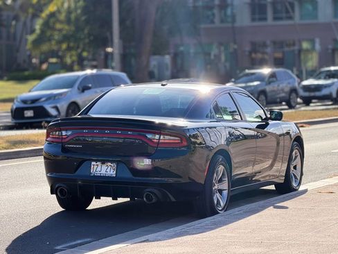 Used 2015 Dodge Charger SE w/ Sport Appearance Group RWD image 4