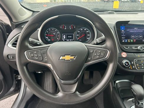 Used 2024 Chevrolet Malibu LT FWD image 18