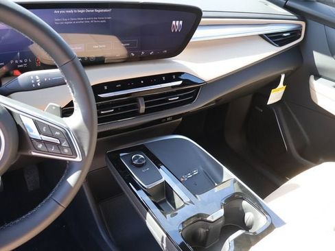 New 2026 Buick Enclave Preferred w/ Power Package AWD/4WD image 29