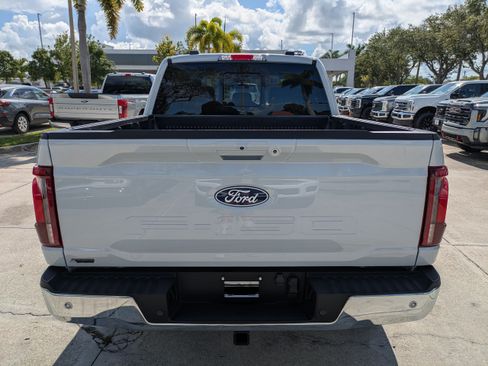 Used 2025 Ford F150 Lariat w/ Equipment Group 501A Mid AWD/4WD image 5