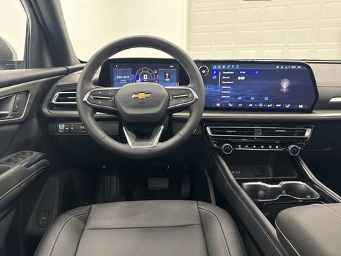 New 2026 Chevrolet Traverse LT w/ Sun and Wheel Package image 22