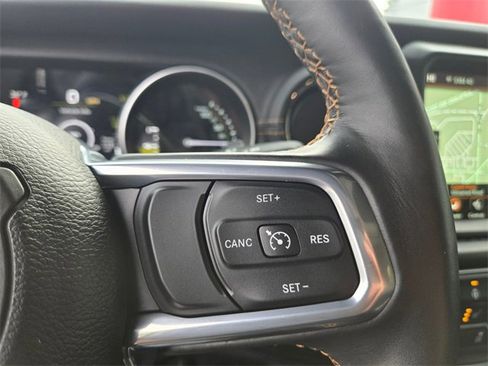 Used 2023 Jeep Wrangler Unlimited Sahara image 29
