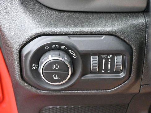 Used 2021 Jeep Gladiator Rubicon AWD/4WD image 28