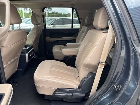 Used 2024 Ford Expedition Limited RWD image 18
