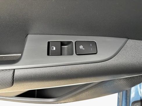 Used 2023 Kia Niro SX Touring FWD image 25