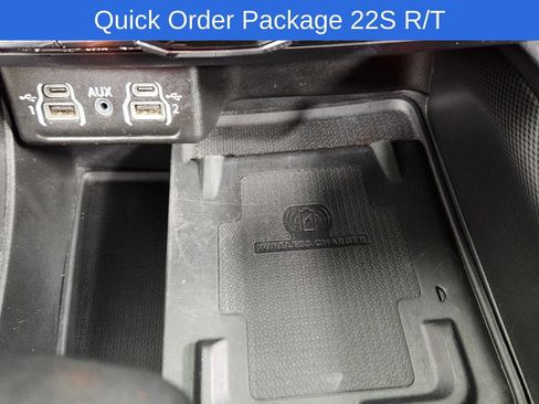 Used 2022 Dodge Durango R/T w/ Blacktop Package AWD/4WD image 30
